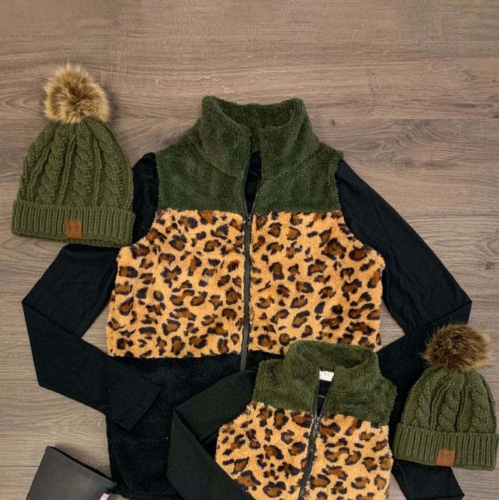 LAST ONE Green & Cheetah Sherpa Vest Mom Sizes